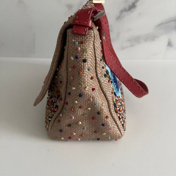 Fendi Selleria raffia floral embroidered mamma baguette. - Picture 7 of 10